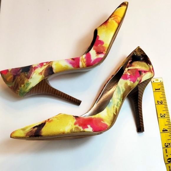 Worthington high heel size 6 1/2 M Very good condition - Picture 4 of 17